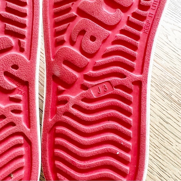 Native x Disney Minnie Mouse Red Jefferson Sneakers - Picture 6 of 8